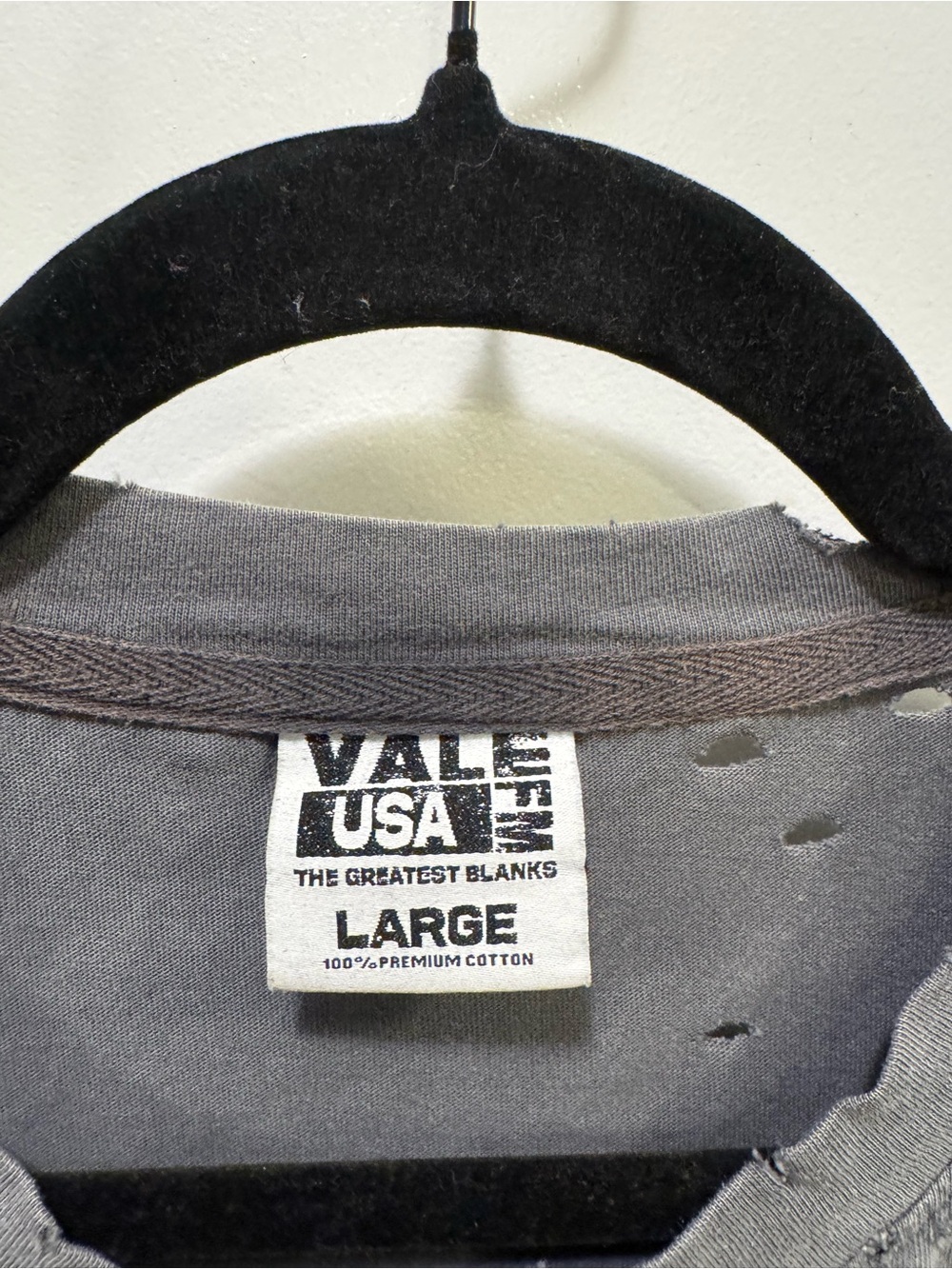 Vale Valley Dreams Graphic Tee large - Picture 3 of 3
